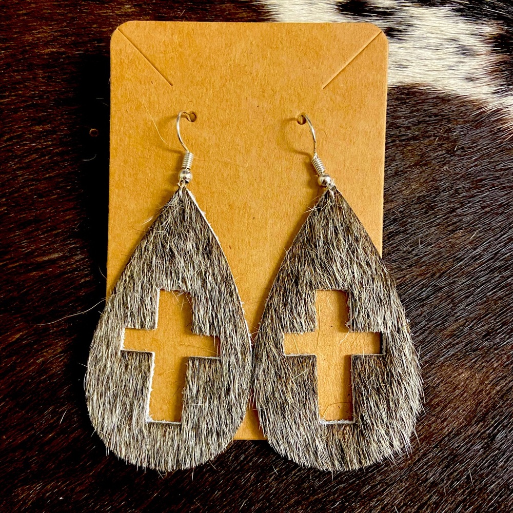 🌵Western Cow Hide Earrings!